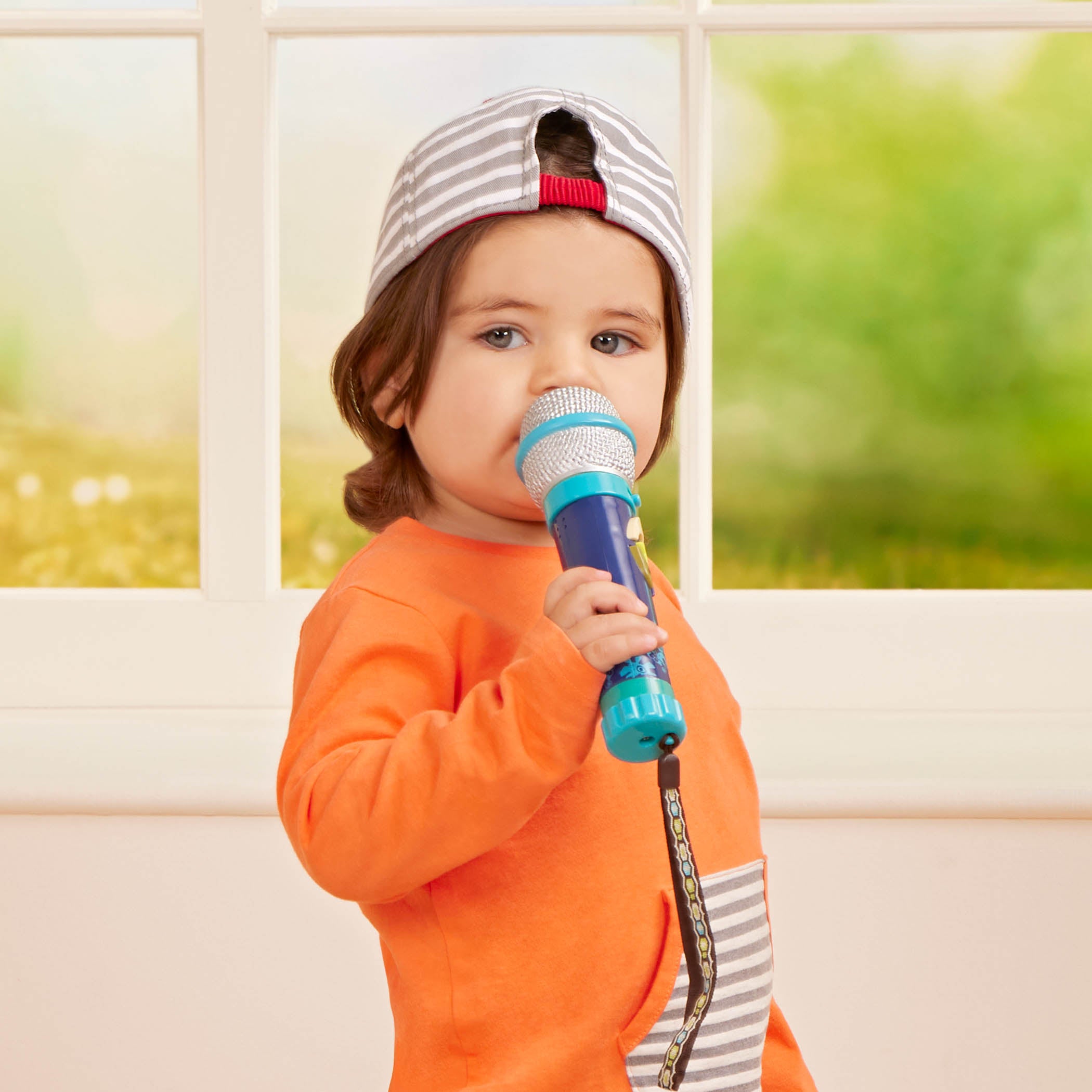 Toy karaoke microphone with strap