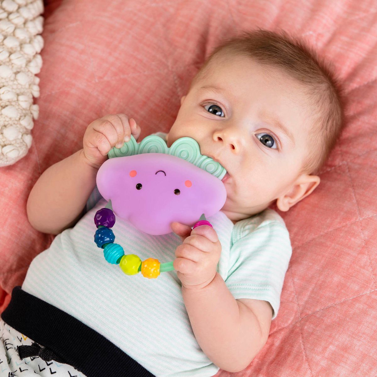 Light-up baby cloud rattle