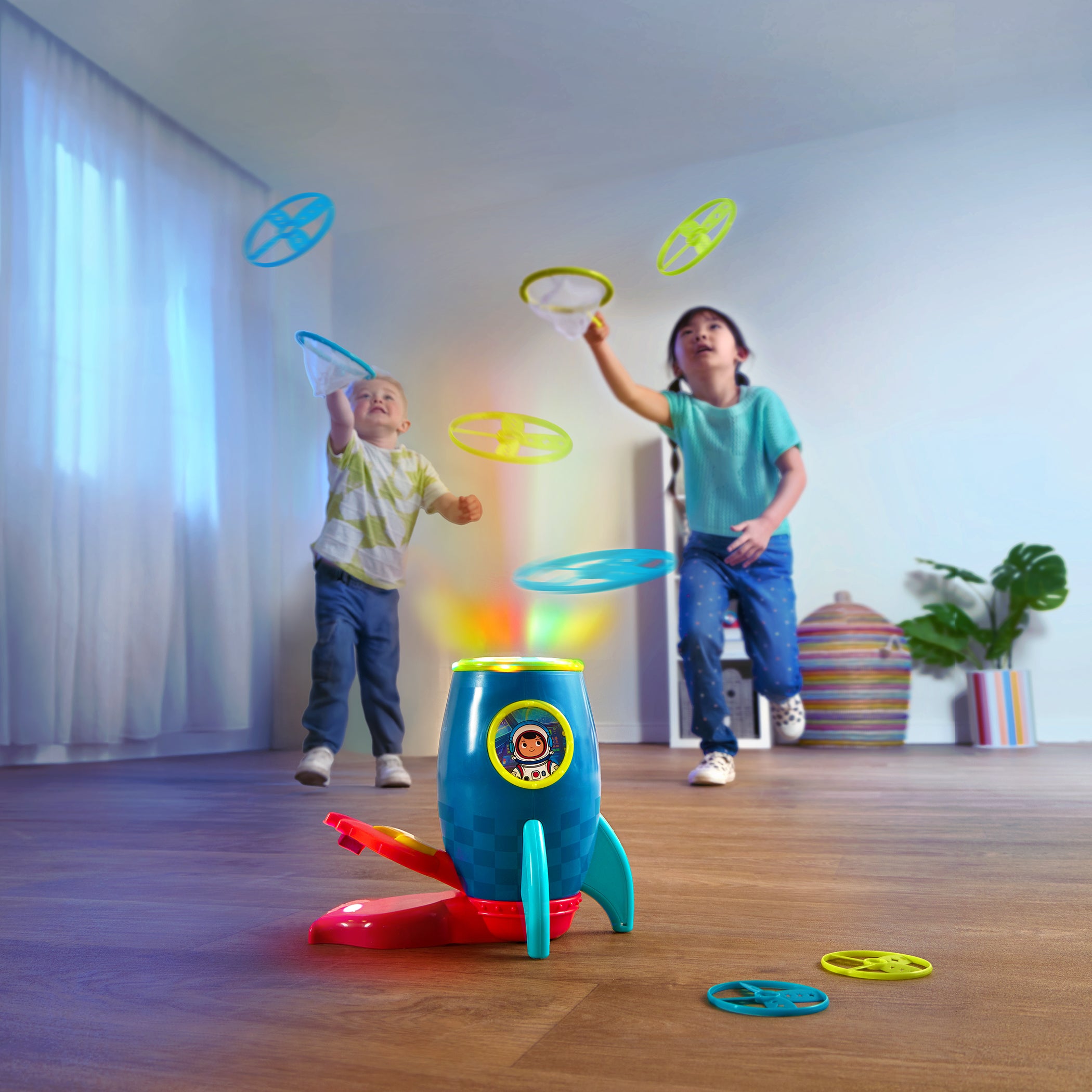 Light-up disc launcher toy